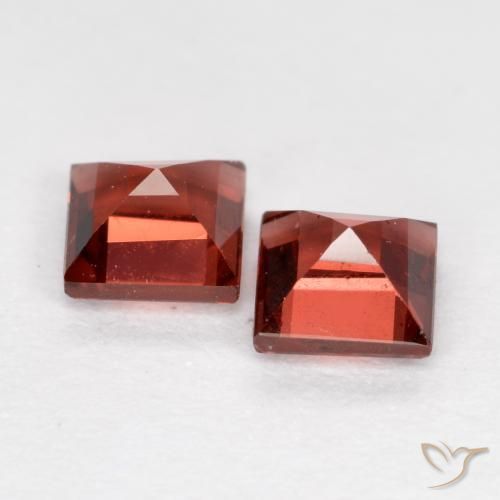 Gemas de Granate piropo Rojo medio natural de 1.09 ct, Cuadrado, VS