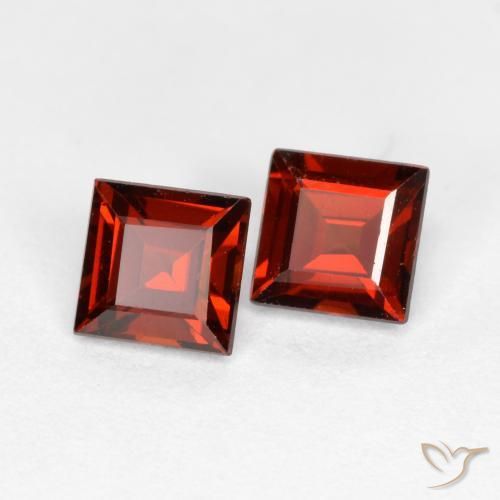 Gemas de Granate piropo Rojo sangría natural de 0.93 ct, Cuadrado, VS