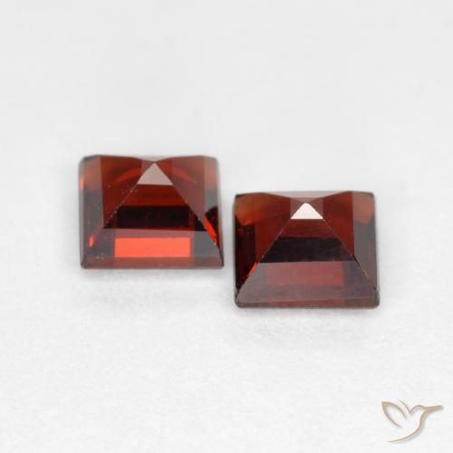 Gemas de Granate piropo Rojo sangría natural de 0.93 ct, Cuadrado, VS