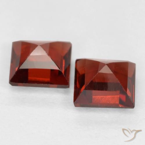 Gemas de Granate piropo Rojo sangría natural de 0.89 ct, Cuadrado, VS