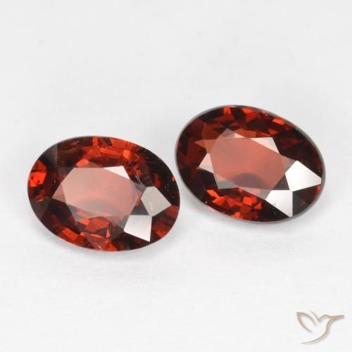 Gemas de Granate piropo Rojo medio natural de 1.82 ct, Ovalada, VS
