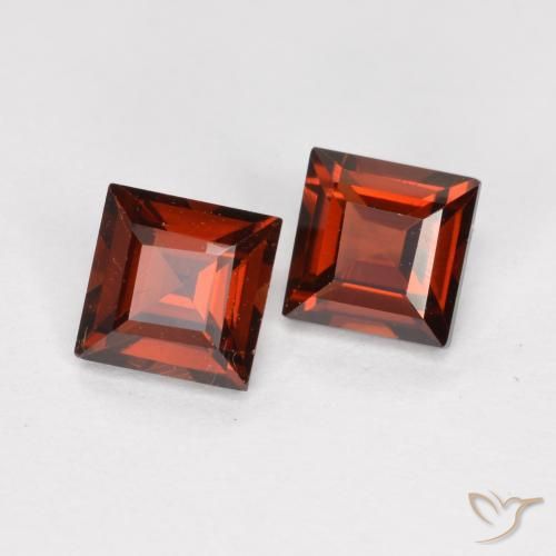 Gemas de Granate piropo Rojo medio natural de 0.94 ct, Cuadrado, VS
