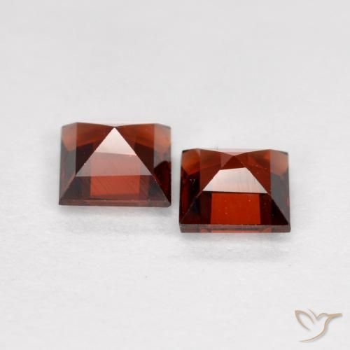 Gemas de Granate piropo Rojo medio natural de 0.94 ct, Cuadrado, VS