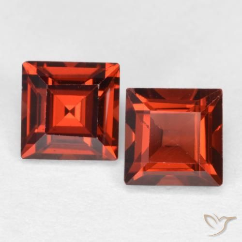 0.90ctw Natural Rojo grosella Granate piropo, Cuadrado, VS