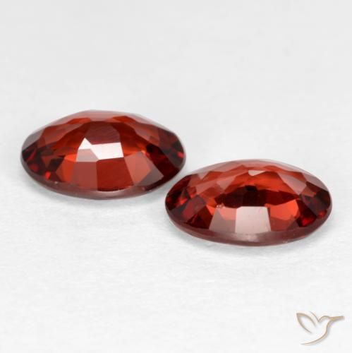Gemas de Granate piropo Rojo sangría natural de 1.85 ct, Ovalada, VS