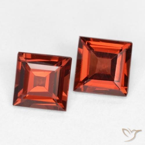 Gemas de Granate piropo Rojo escarlata natural de 0.82 ct, Cuadrado, VS