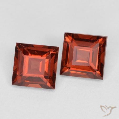 Gemas de Granate piropo Rojo medio natural de 0.87 ct, Cuadrado, VS