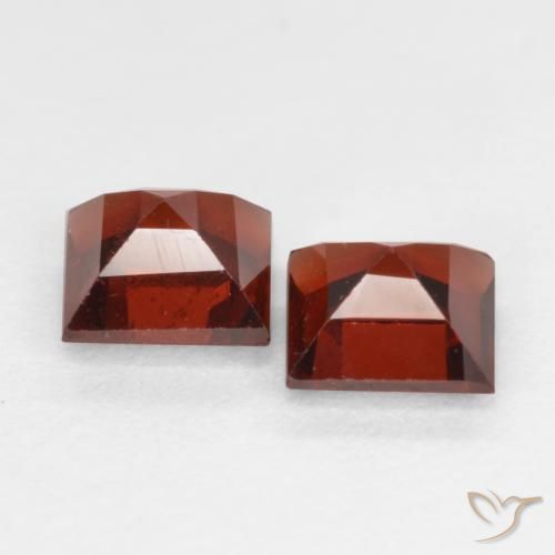 Gemas de Granate piropo Rojo oscuro natural de 0.92 ct, Cuadrado, VS