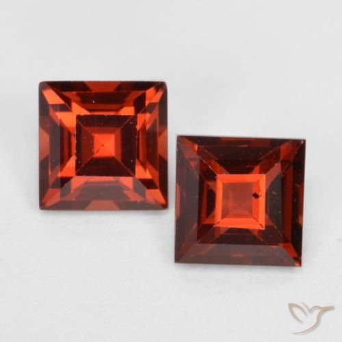Gemas de Granate piropo Rojo medio natural de 0.89 ct, Cuadrado, VS