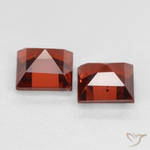 Gemas de Granate piropo Rojo medio natural de 0.89 ct, Cuadrado, VS