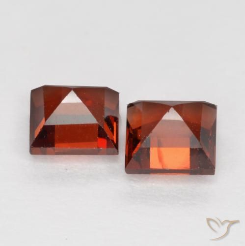 Gemas de Granate piropo Rojo escarlata natural de 1.04 ct, Cuadrado, VS