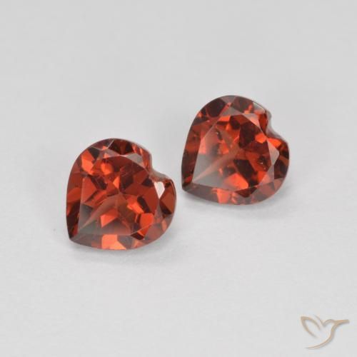 Gemas de Granate piropo Rojo sangría natural de 1.30 ct, Corazón, VS