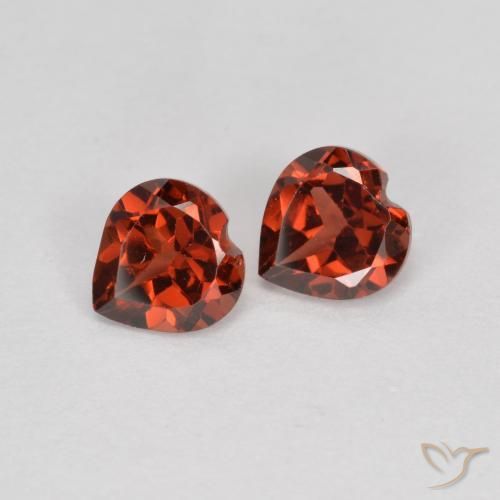 Gemas de Granate piropo Rojo sangría natural de 1.23 ct, Corazón, VS