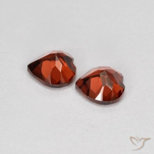 Gemas de Granate piropo Rojo sangría natural de 1.23 ct, Corazón, VS