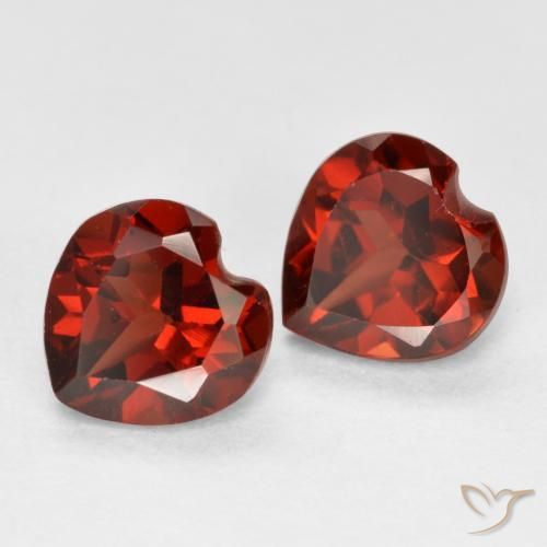 Gemas de Granate piropo Rojo sangría natural de 1.26 ct, Corazón, VS