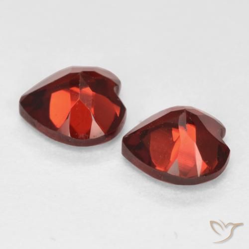 Gemas de Granate piropo Rojo medio natural de 1.24 ct, Corazón, VS
