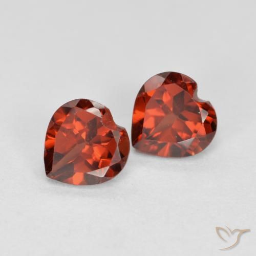 Gemas de Granate piropo Rojo medio natural de 1.22 ct, Corazón, VS