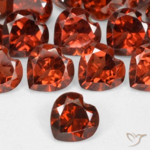 Granate Piropo Rojo grosella natural de 0.58 ct, Forma de corazón, VS