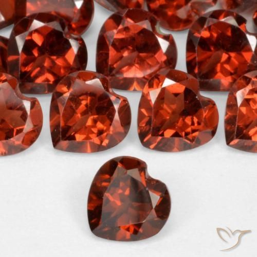 Granate Piropo Rojo grosella natural de 0.58 ct, Forma de corazón, VS