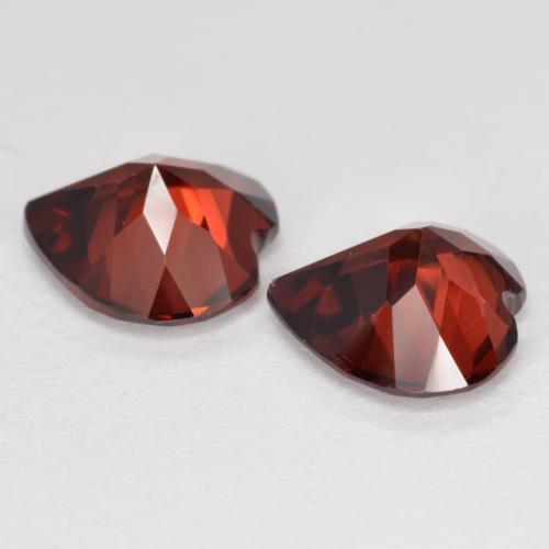 Gemas de Granate Piropo Rojo medio natural de 3.67 ct, Forma de corazón, VVS-VS