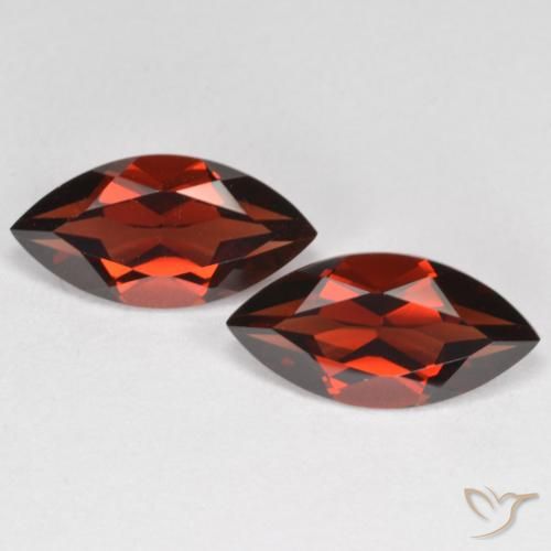 4.31ctw Natural Rojo sangre intenso Granate piropo, Marquesa, VVS