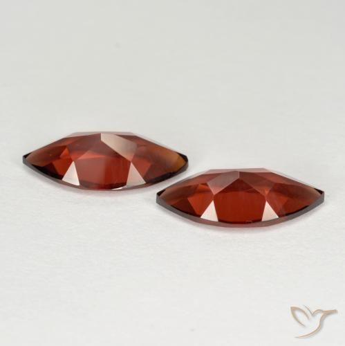 Gemas de Granate piropo Rojo medio natural de 3.83 ct, Marquesa, VS