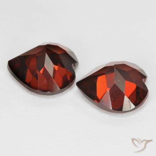 Gemas de Granate piropo Rojo oscuro natural de 3.82 ct, Corazón, VS