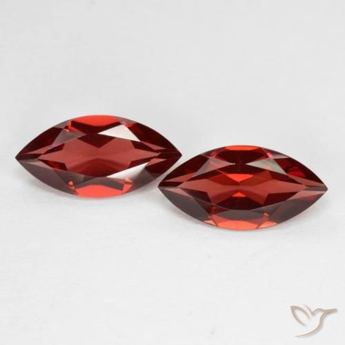 3.89ctw Natural Rojo oscuro Granate piropo, Marquesa, VVS-VS