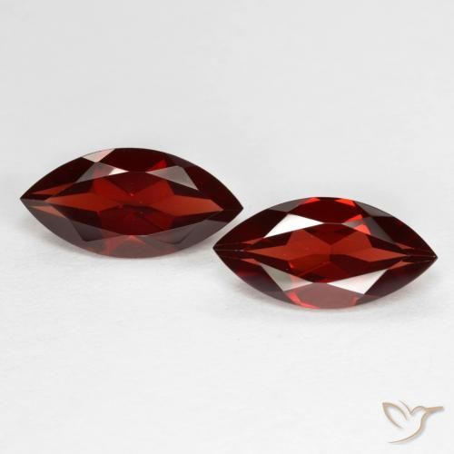 4.37ctw Natural Rojo sangre intenso Granate piropo, Marquesa, VVS-VS