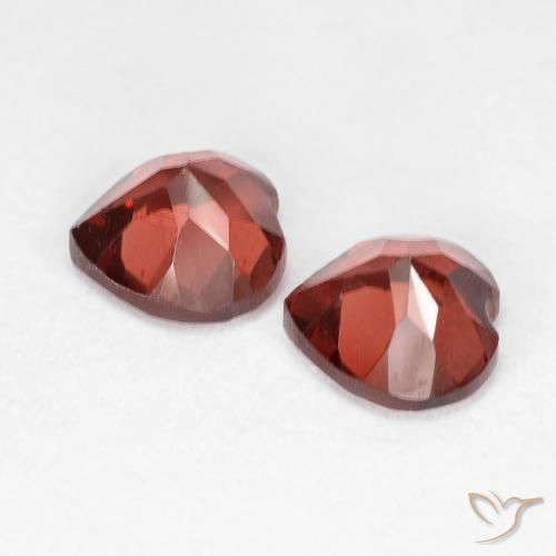 Gemas de Granate piropo Rojo medio natural de 1.31 ct, Corazón, VVS-VS