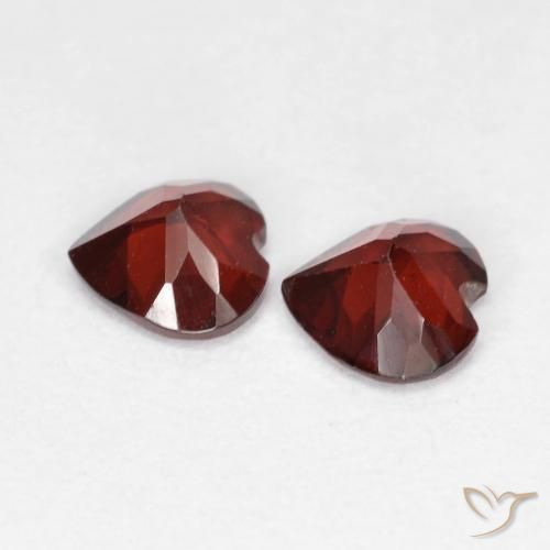 Gemas de Granate piropo Rojo medio natural de 0.95 ct, Corazón, VVS-VS
