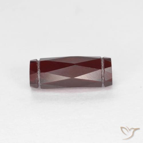 Granate piropo Rojo oscuro natural de 1.49 ct, Elegante, VS