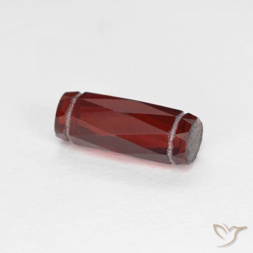 1.42ct Natural Rojo oscuro Granate piropo, Elegante, VS