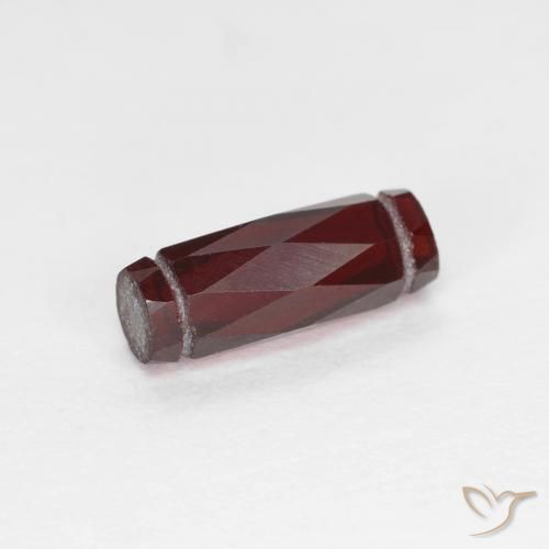 1.36ct Natural Rojo sangría Granate piropo, Elegante, VS