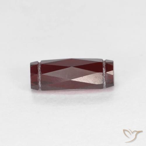 Granate piropo Rojo oscuro natural de 1.42 ct, Elegante, VS