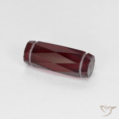 Granate piropo Rojo oscuro natural de 1.60 ct, Elegante, VS