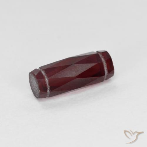 1.43ct Natural Rojo oscuro Granate piropo, Elegante, VS