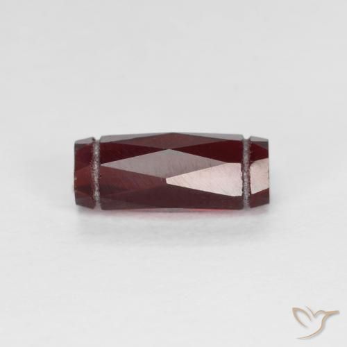 Granate piropo Rojo oscuro natural de 1.43 ct, Elegante, VS