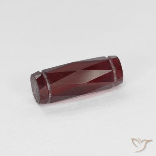 Granate piropo Rojo oscuro natural de 1.47 ct, Elegante, VS