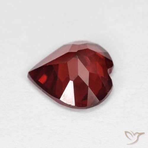Granate piropo Rojo medio natural de 1.70 ct, Corazón, VVS