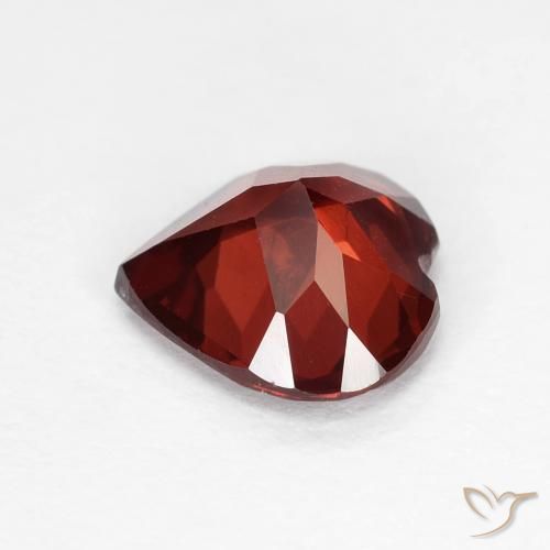 Granate piropo Rojo oscuro natural de 1.71 ct, Corazón, VVS