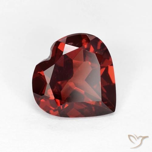 Granate piropo Rojo sangre intenso natural de 1.78 ct, Corazón, VVS