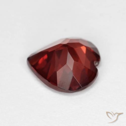 Granate piropo Rojo sangría natural de 1.72 ct, Corazón, VVS