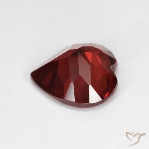 Granate Piropo Rojo oscuro natural de 1.85 ct, Forma de corazón, VVS