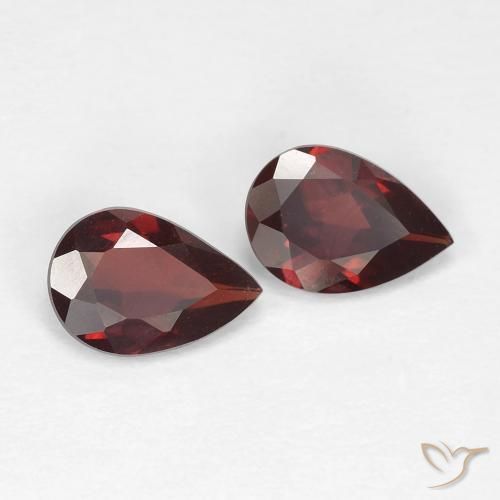 Gemas de Granate piropo Rojo sangre intenso natural de 1.27 ct, En forma de pera, VS