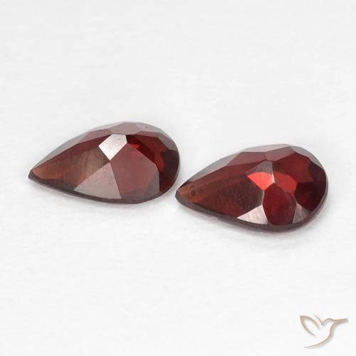 Gemas de Granate piropo Rojo oscuro natural de 1.34 ct, En forma de pera, VS