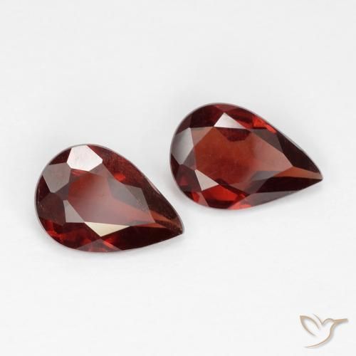 Gemas de Granate piropo Rojo oscuro natural de 1.25 ct, En forma de pera, VS