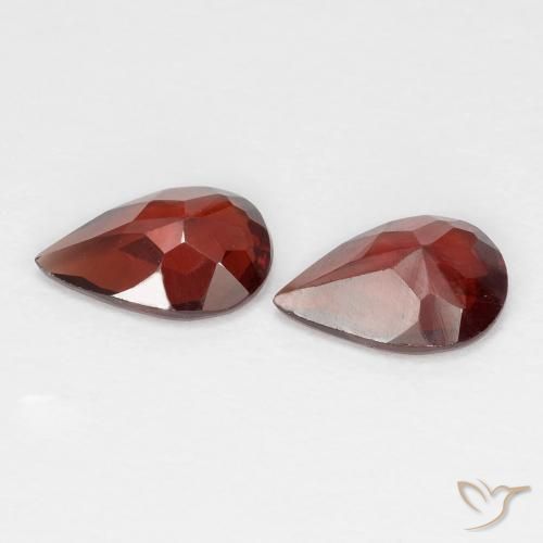 Gemas de Granate piropo Rojo oscuro natural de 1.25 ct, En forma de pera, VS