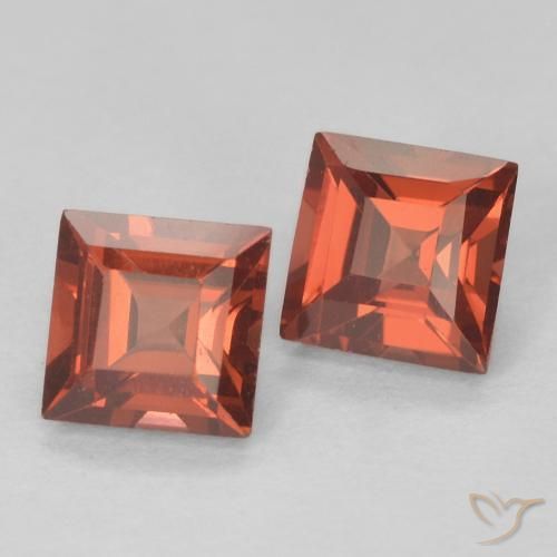 Gemas de Granate piropo Rojo medio natural de 0.90 ct, Cuadrado, VVS-VS