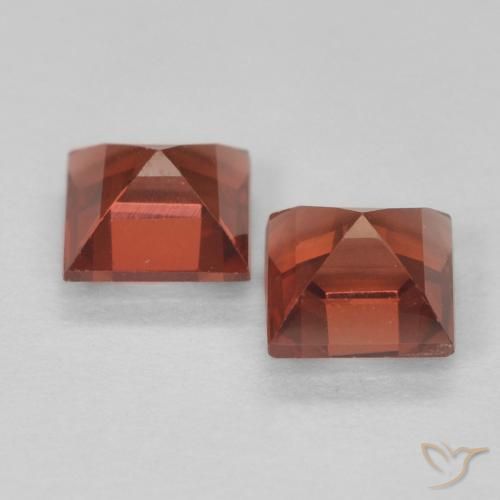 Gemas de Granate piropo Rojo medio natural de 0.90 ct, Cuadrado, VVS-VS